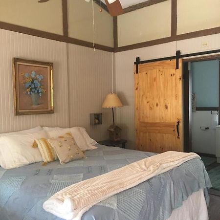 Acorn Hideaways Canton Sweet Tweet Guesthouse King Bed Bagian luar foto