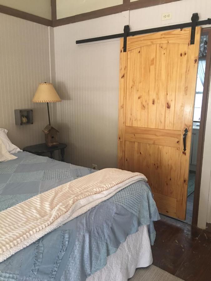 Acorn Hideaways Canton Sweet Tweet Guesthouse King Bed Bagian luar foto